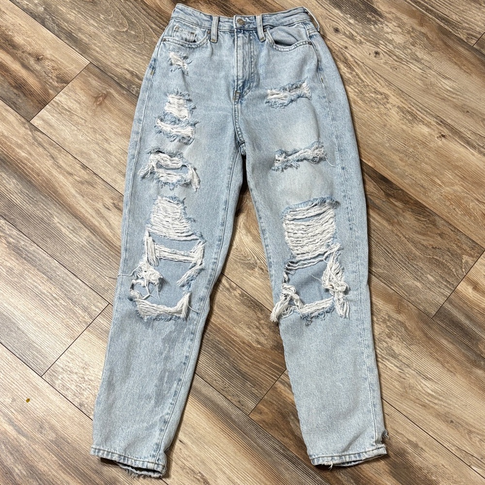 H&M Ultra High Waist Mom Shorts Distressed Light Blue Jeans